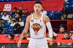 记者：当下的深圳男篮更依靠个人手感而非战术纪律