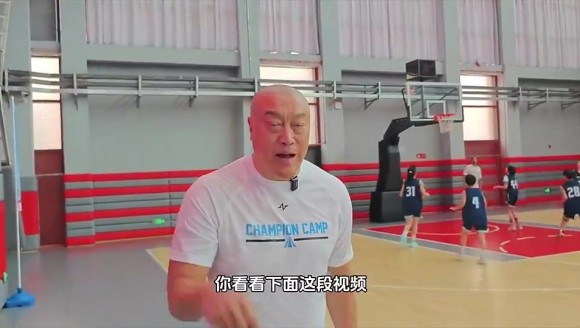看看马健当年打日本男篮的集锦！赢他们3、40分真没吹牛逼！